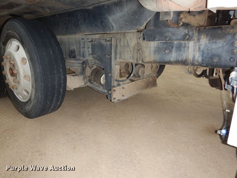 image for item FU9528 2007 Sterling L-Line dump truck