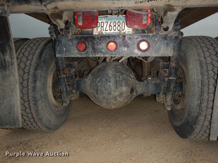 image for item FU9528 2007 Sterling L-Line dump truck