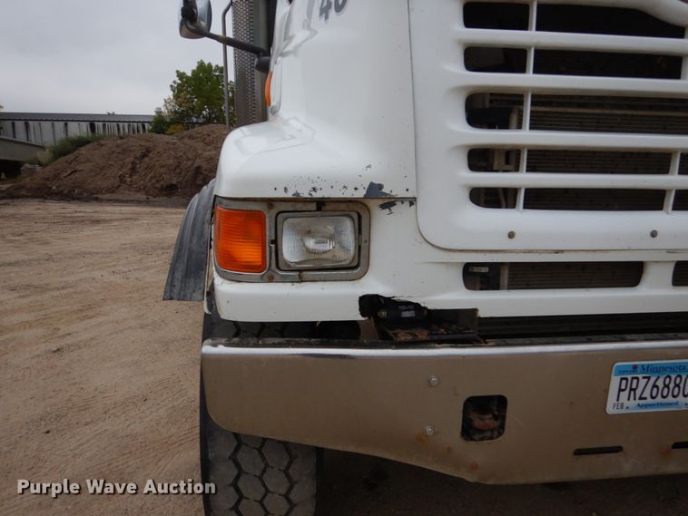 image for item FU9528 2007 Sterling L-Line dump truck