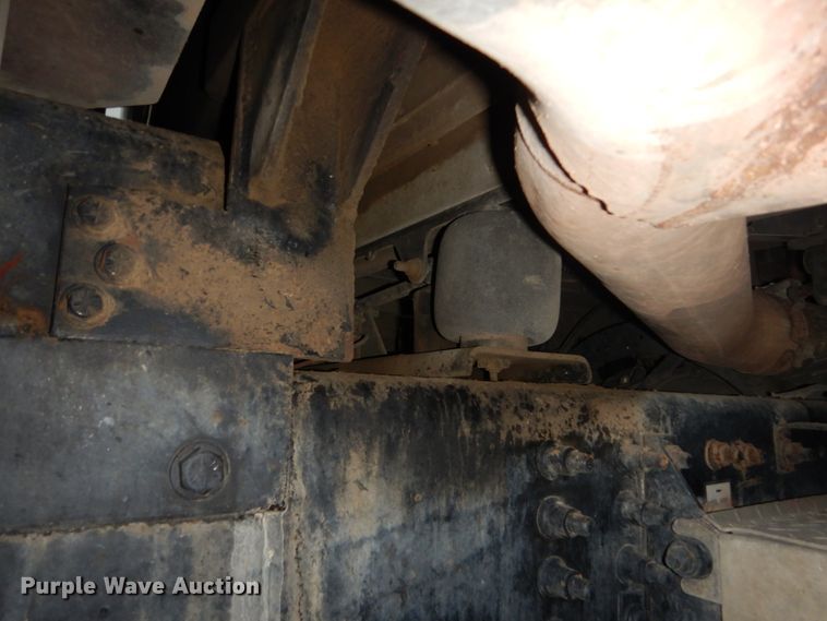 image for item FU9528 2007 Sterling L-Line dump truck