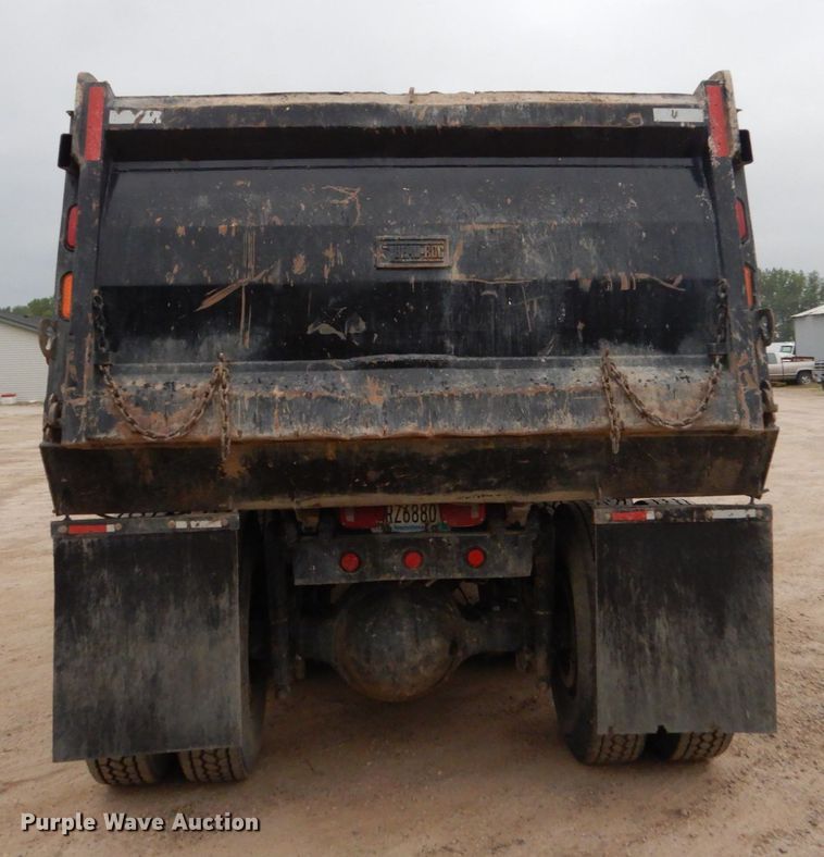 image for item FU9528 2007 Sterling L-Line dump truck