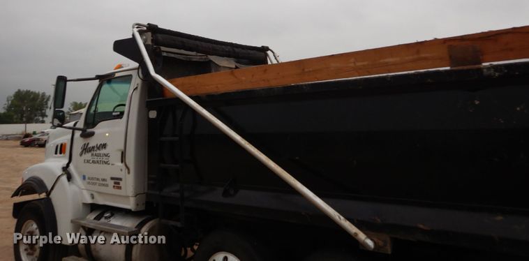 image for item FU9528 2007 Sterling L-Line dump truck