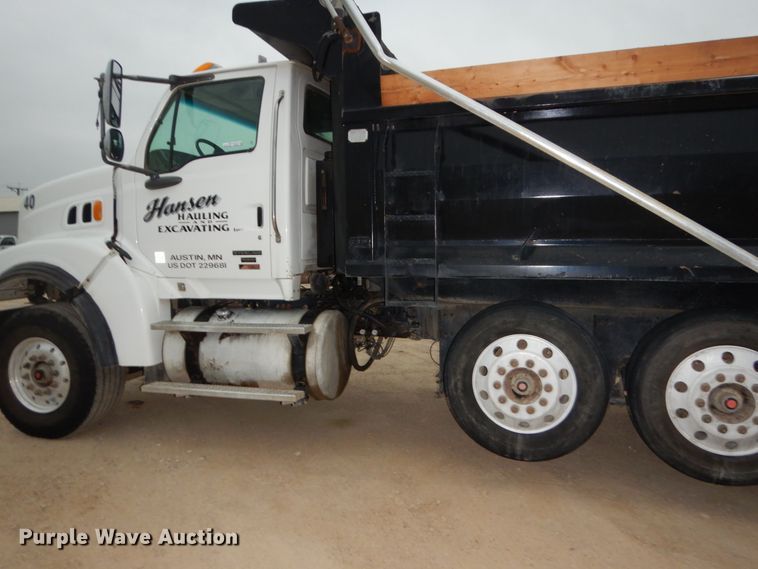 image for item FU9528 2007 Sterling L-Line dump truck