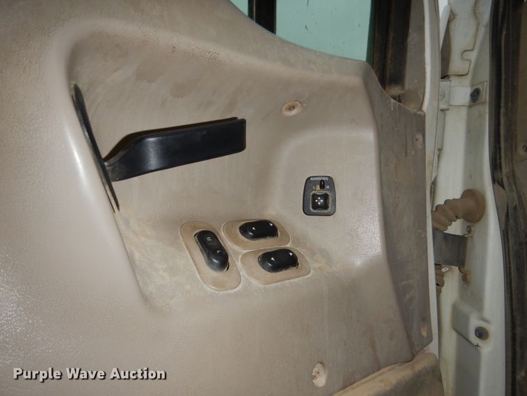 image for item FU9528 2007 Sterling L-Line dump truck