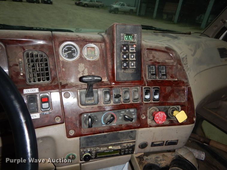 image for item FU9528 2007 Sterling L-Line dump truck