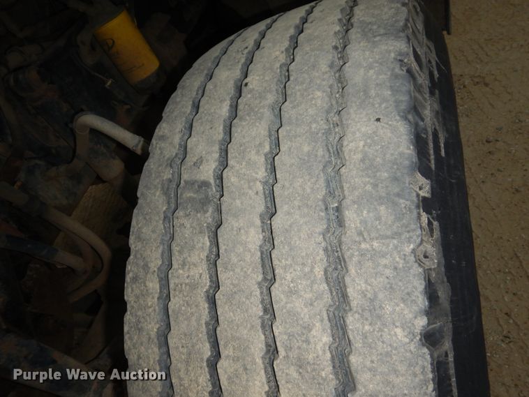 image for item FU9528 2007 Sterling L-Line dump truck