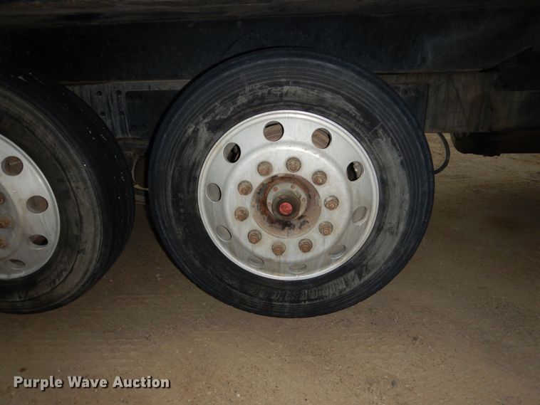 image for item FU9528 2007 Sterling L-Line dump truck