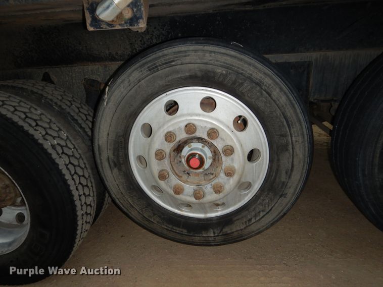 image for item FU9528 2007 Sterling L-Line dump truck