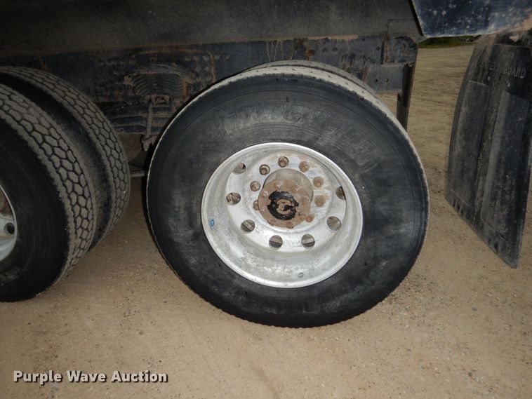 image for item FU9528 2007 Sterling L-Line dump truck