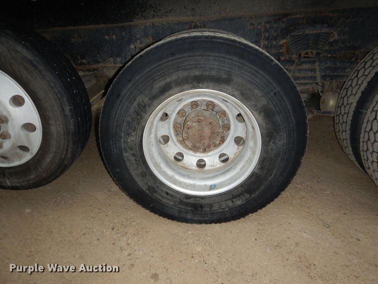 image for item FU9528 2007 Sterling L-Line dump truck