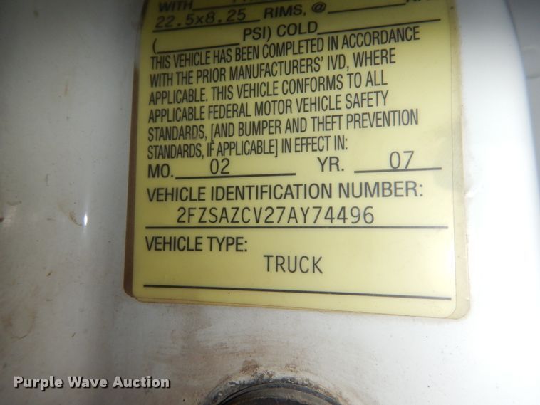 image for item FU9528 2007 Sterling L-Line dump truck