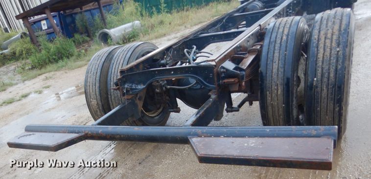 image for item FU9531 1998 Ford F800 truck cab and chassis