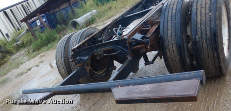 image for item FU9531 1998 Ford F800 truck cab and chassis