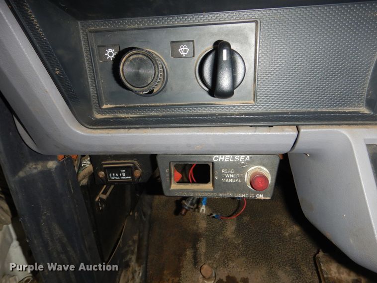 image for item FU9531 1998 Ford F800 truck cab and chassis