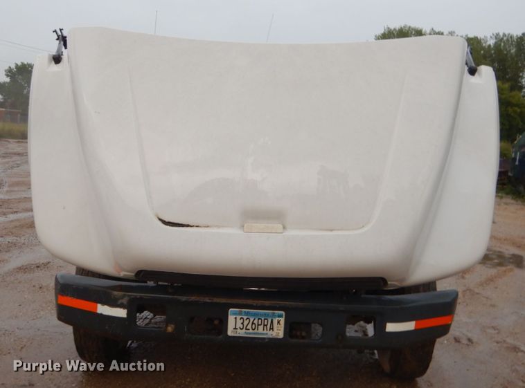 image for item FU9531 1998 Ford F800 truck cab and chassis