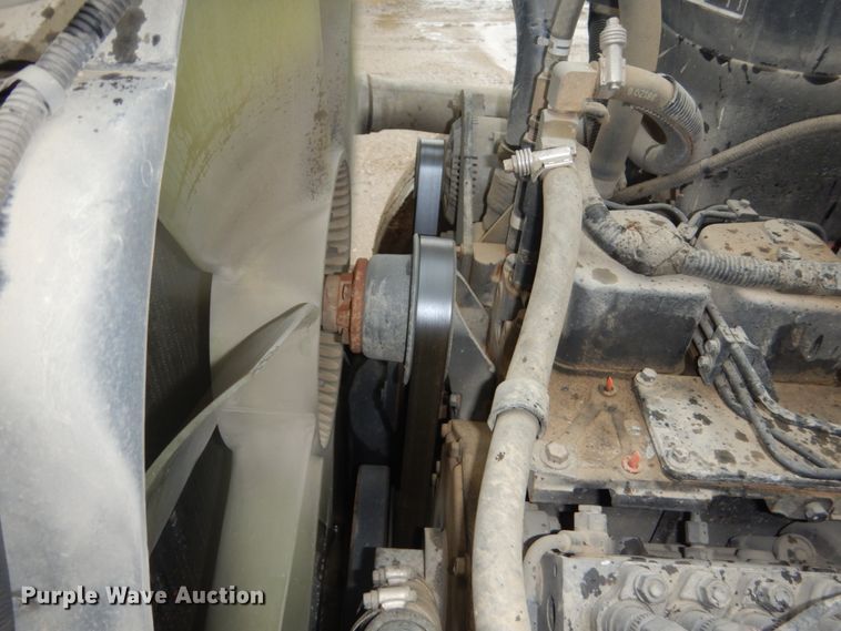 image for item FU9531 1998 Ford F800 truck cab and chassis