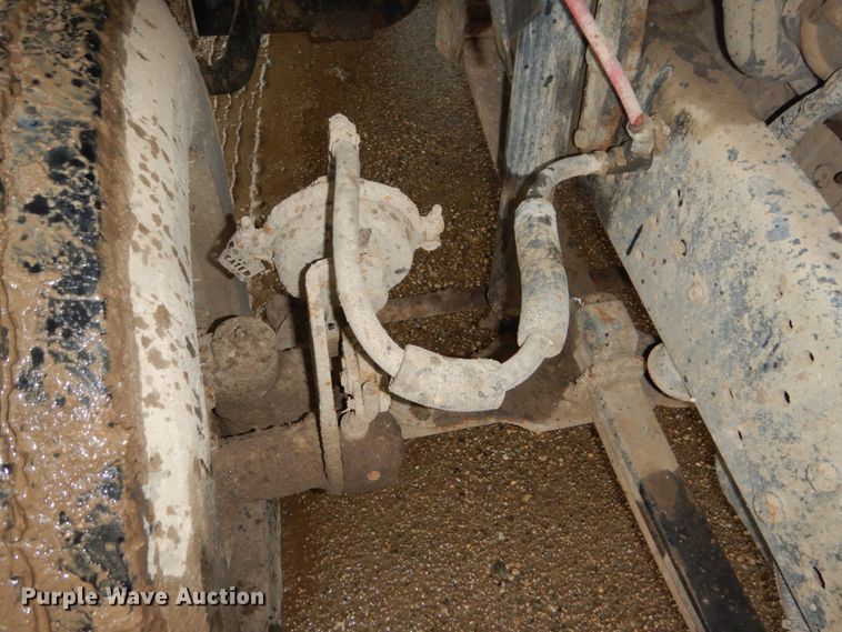 image for item FU9531 1998 Ford F800 truck cab and chassis