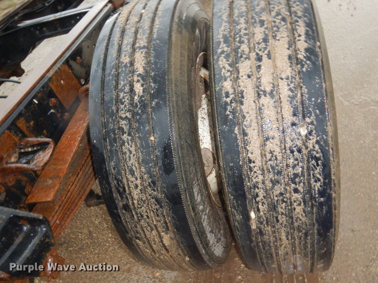 image for item FU9531 1998 Ford F800 truck cab and chassis