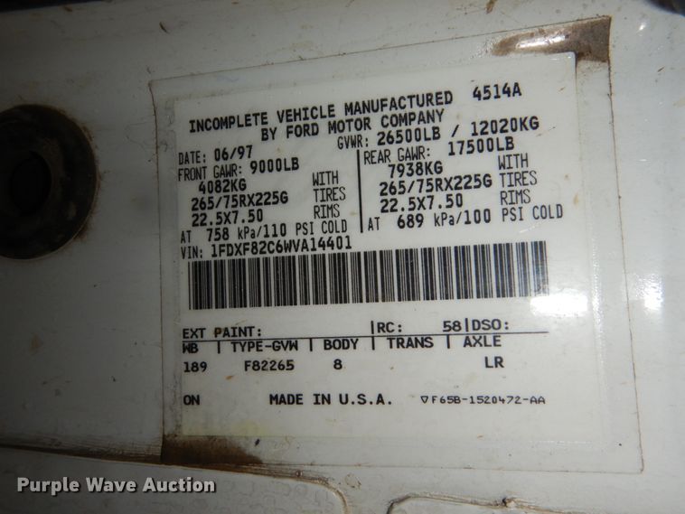 image for item FU9531 1998 Ford F800 truck cab and chassis