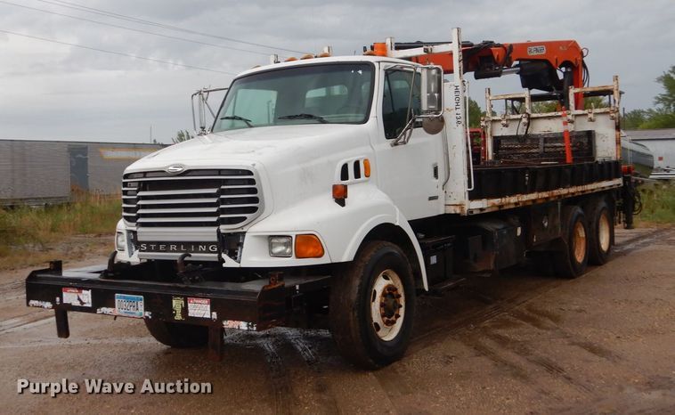 image for item FU9532 2004 Sterling L-Line crane truck