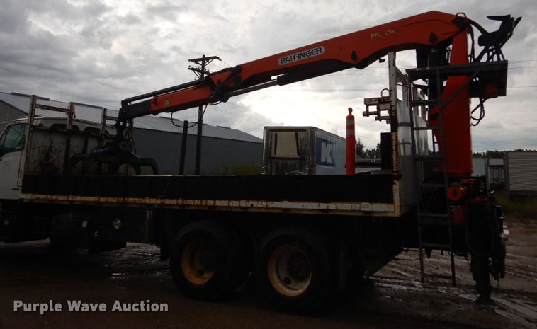 image for item FU9532 2004 Sterling L-Line crane truck