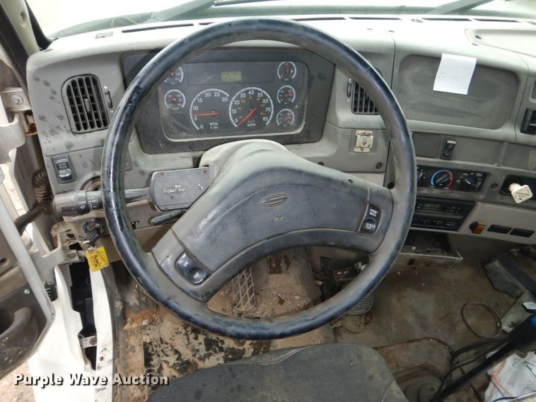 image for item FU9532 2004 Sterling L-Line crane truck