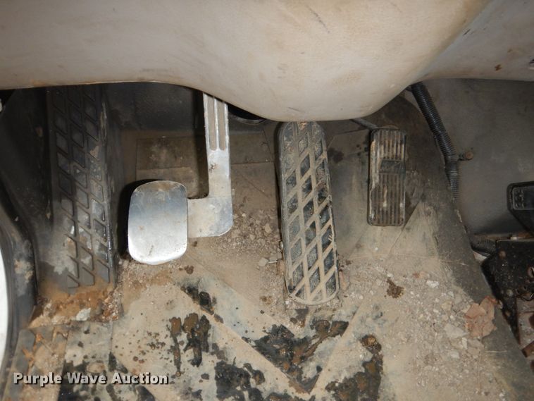 image for item FU9532 2004 Sterling L-Line crane truck