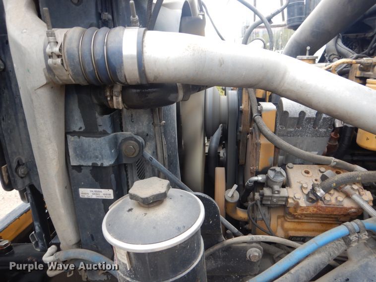 image for item FU9532 2004 Sterling L-Line crane truck