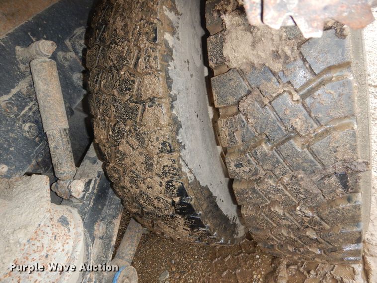 image for item FU9532 2004 Sterling L-Line crane truck