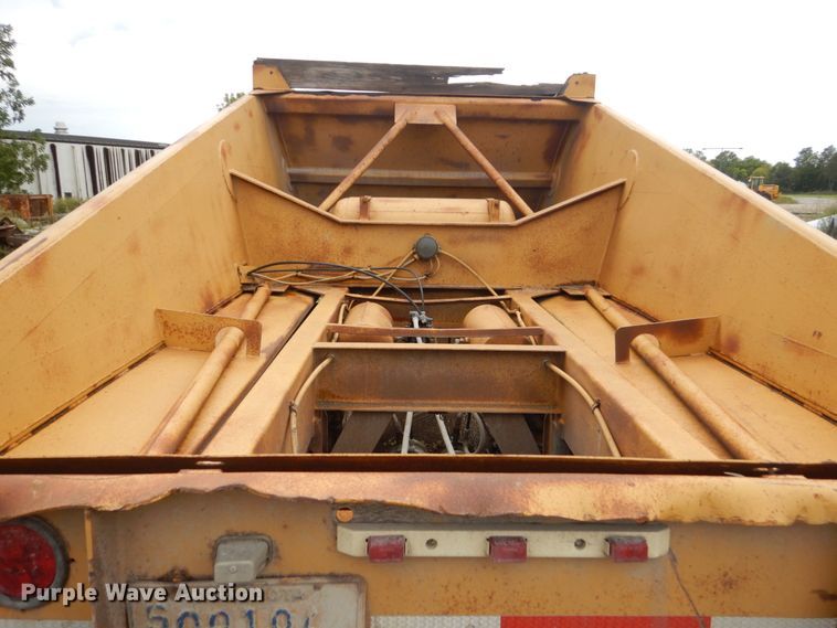 image for item FU9535 1984 Load King bottom dump trailer