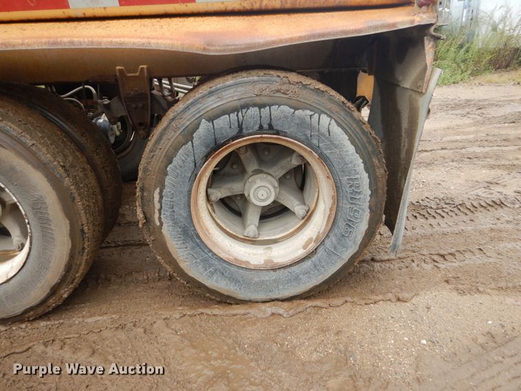 image for item FU9535 1984 Load King bottom dump trailer