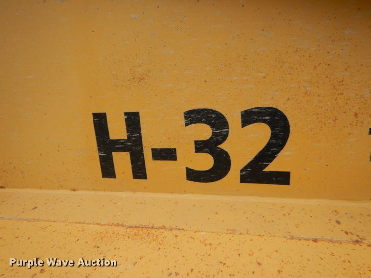 image for item FU9535 1984 Load King bottom dump trailer