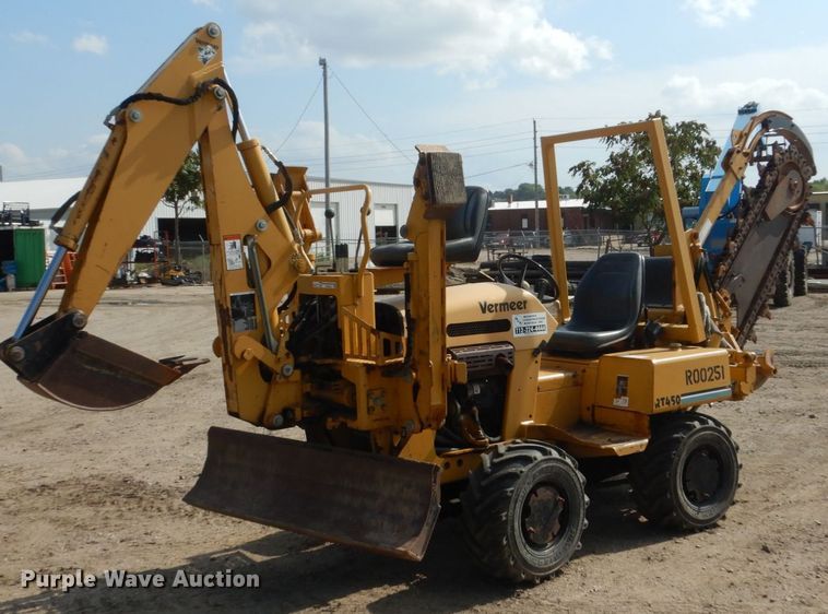 image for item FU9552 2004 Vermeer RT450 trencher