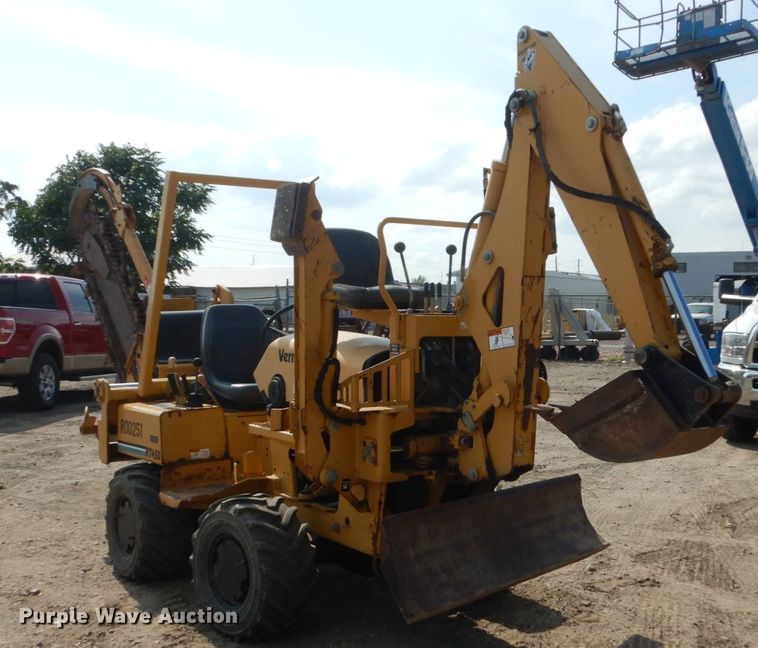 image for item FU9552 2004 Vermeer RT450 trencher