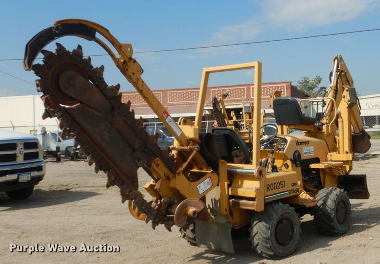 image for item FU9552 2004 Vermeer RT450 trencher