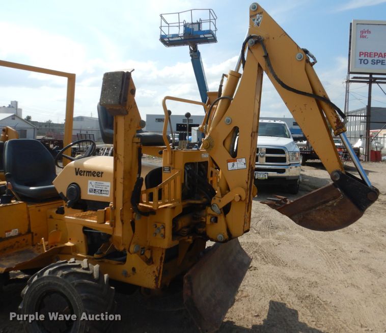 image for item FU9552 2004 Vermeer RT450 trencher