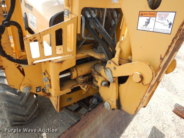 image for item FU9552 2004 Vermeer RT450 trencher