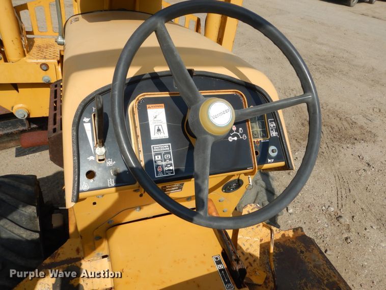 image for item FU9552 2004 Vermeer RT450 trencher