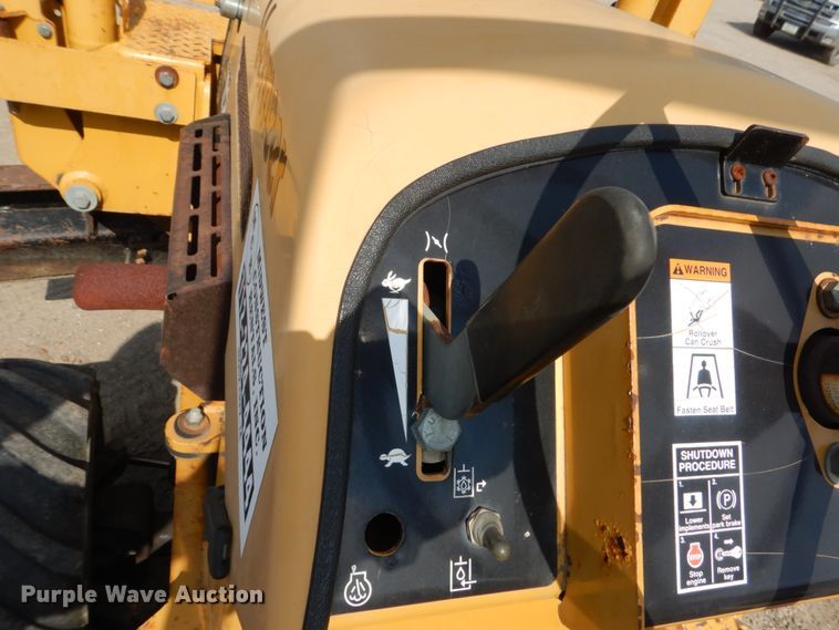 image for item FU9552 2004 Vermeer RT450 trencher