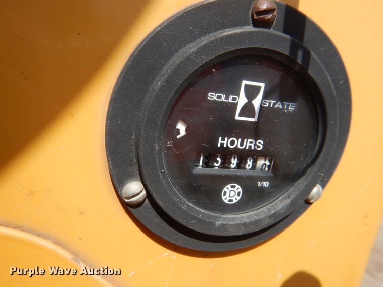 image for item FU9552 2004 Vermeer RT450 trencher