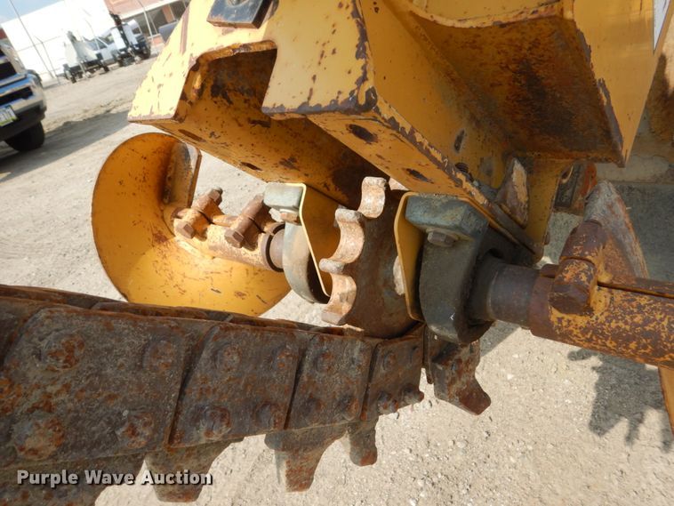 image for item FU9552 2004 Vermeer RT450 trencher