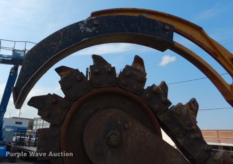 image for item FU9552 2004 Vermeer RT450 trencher