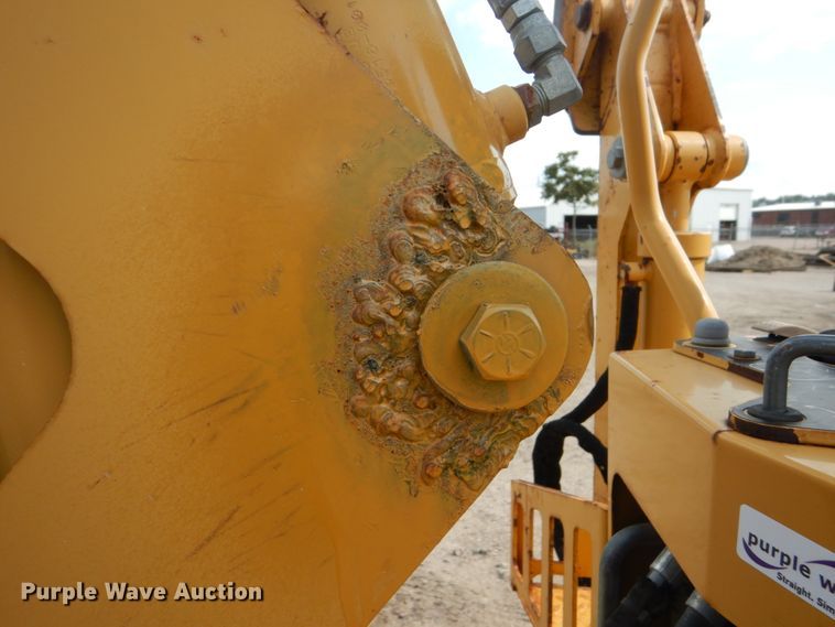 image for item FU9552 2004 Vermeer RT450 trencher