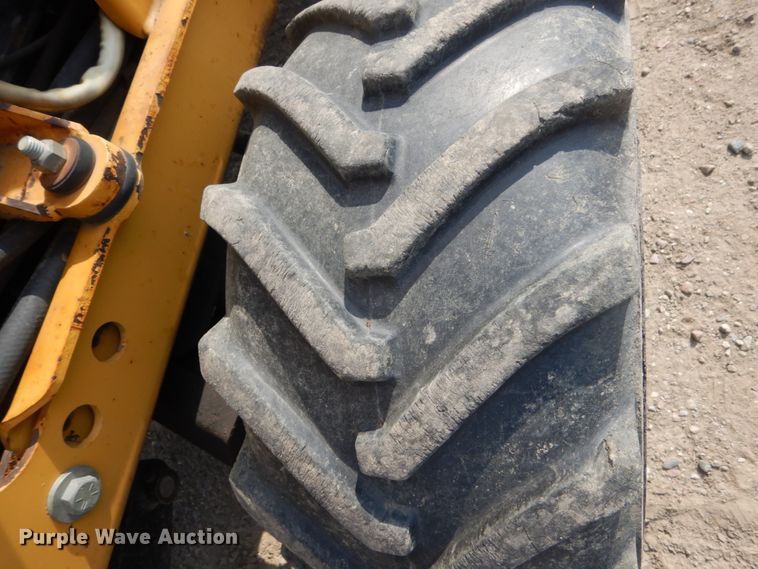 image for item FU9552 2004 Vermeer RT450 trencher