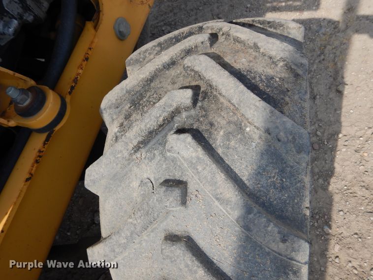 image for item FU9552 2004 Vermeer RT450 trencher