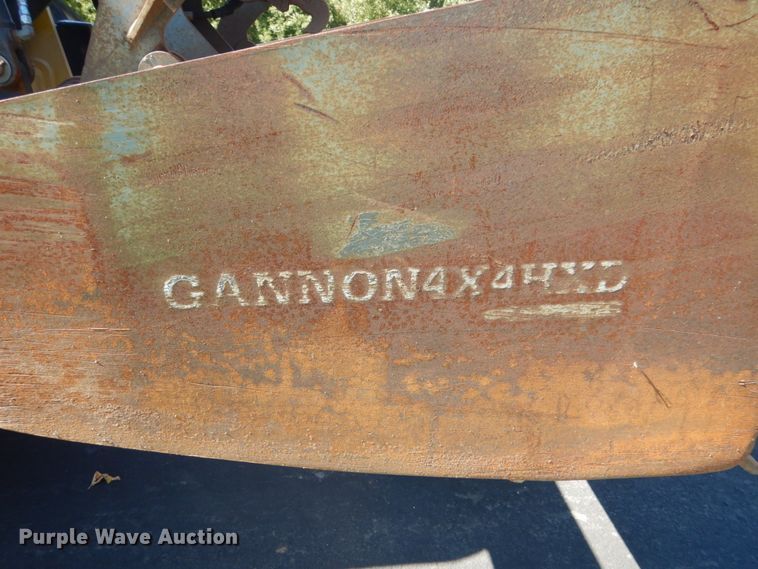 image for item FU9555 2003 New Holland LV80 landscape tractor