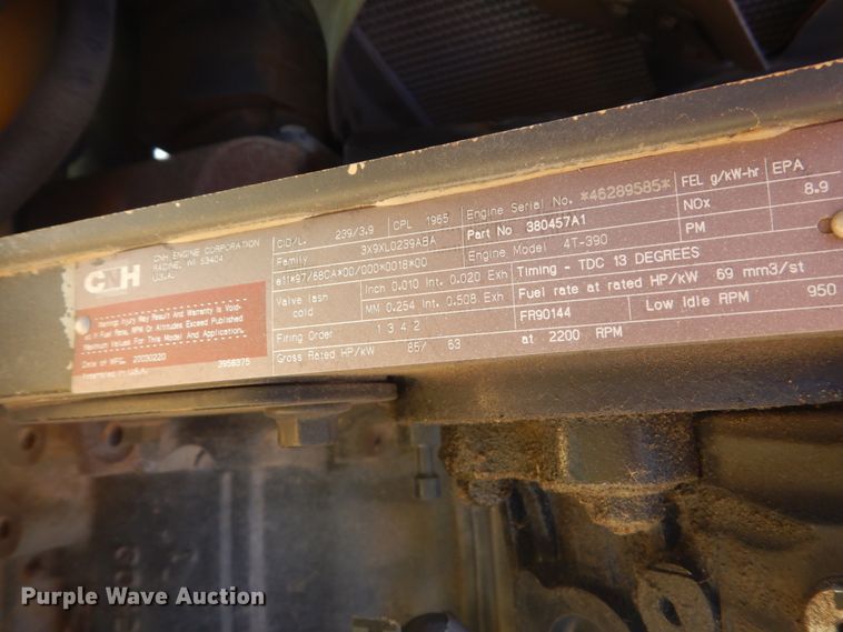 image for item FU9555 2003 New Holland LV80 landscape tractor