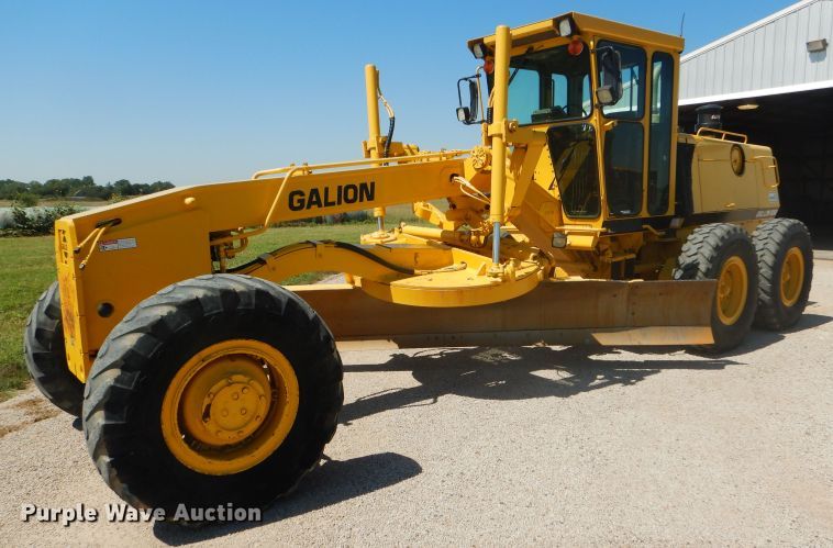 image for item GH9739 2002 Galion 850C motor grader