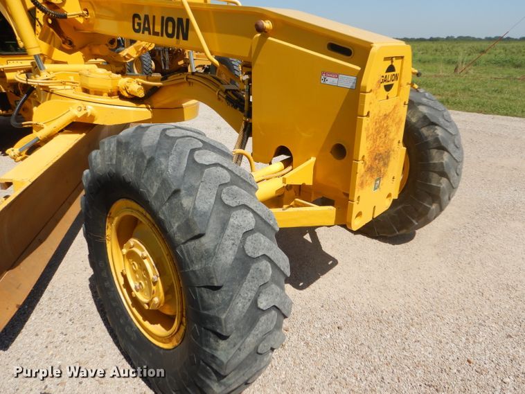 image for item GH9739 2002 Galion 850C motor grader