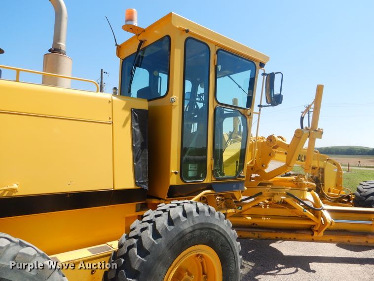 image for item GH9739 2002 Galion 850C motor grader